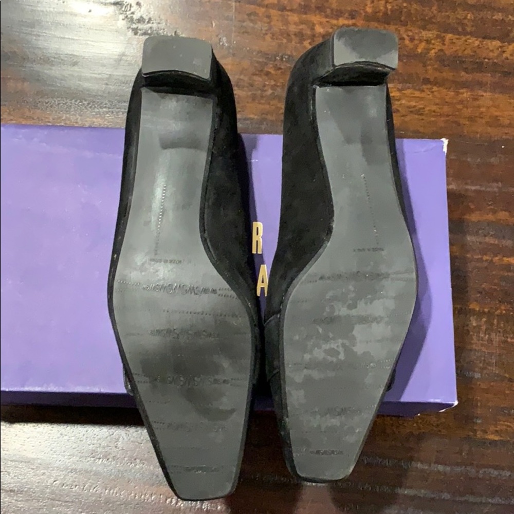 Women’s Stuart Weizmann Interlaken Pumps - image 4